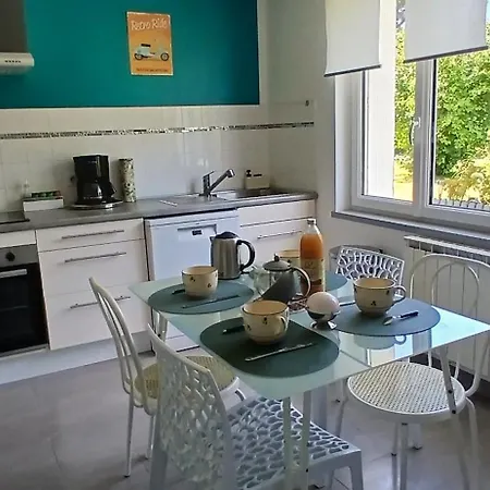 Le Clos Des Hirondelles Casa de Férias Saint-Martin-aux-Buneaux
