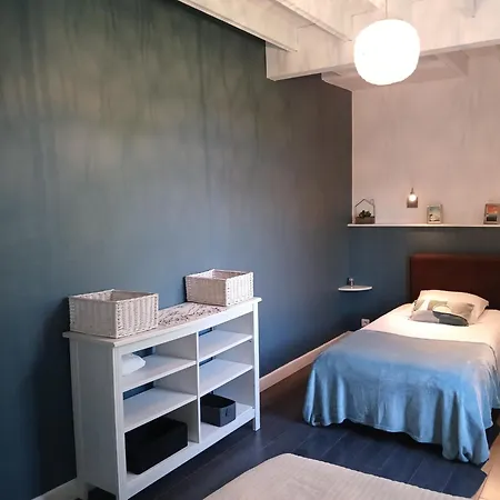 Holiday home Le Clos Des Hirondelles